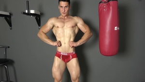 EastBoys.com: Muscle amateur wishes raw sex