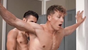 DrillMyHole.com - American sensual kissing in the gym
